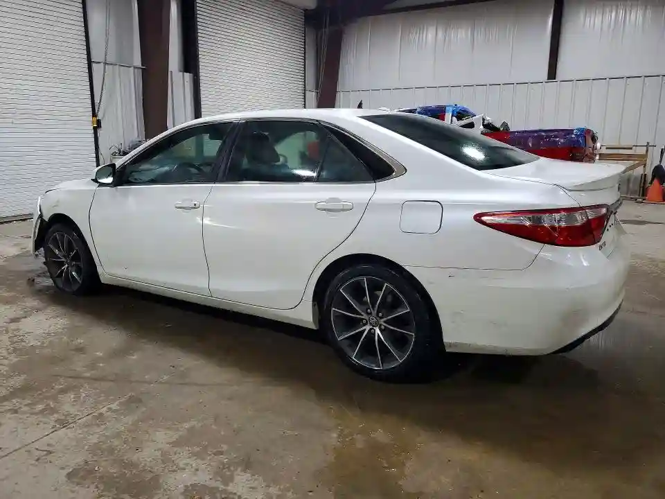 4T1BF1FK3GU167067 2016 TOYOTA CAMRY-1
