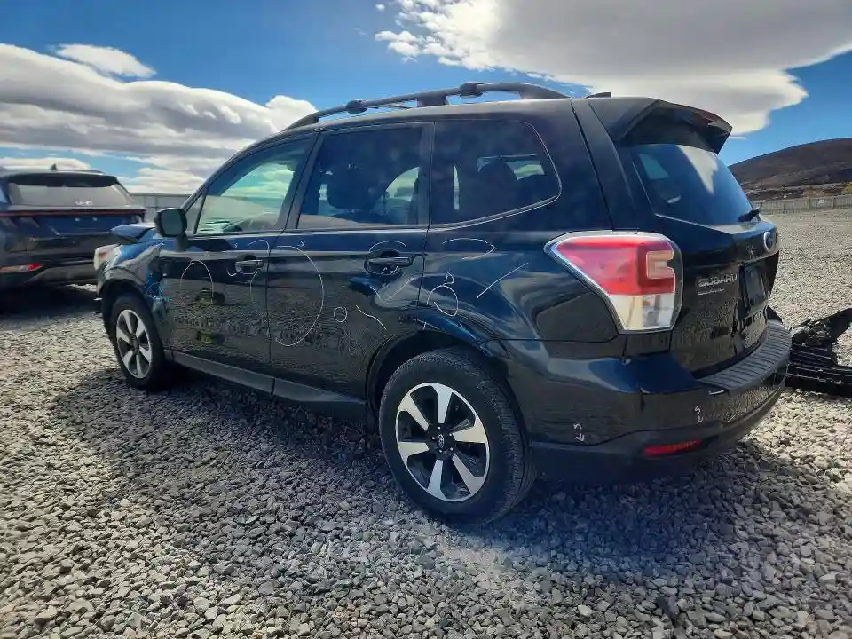 JF2SJAGC8HH430708 2017 SUBARU FORESTER-1