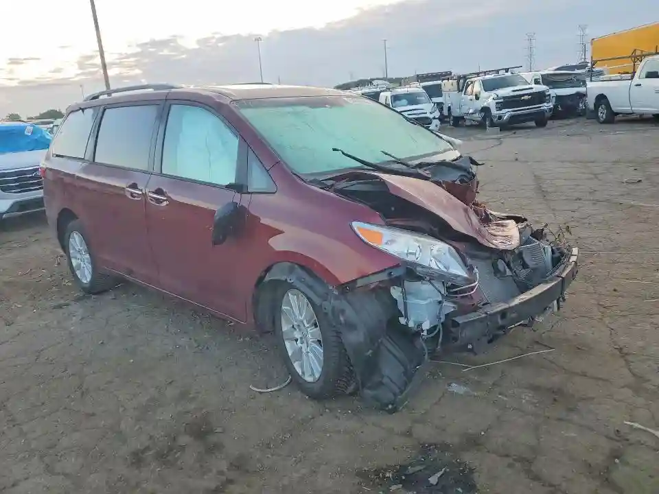 5TDDK3DC2FS106909 2015 TOYOTA SIENNA-3