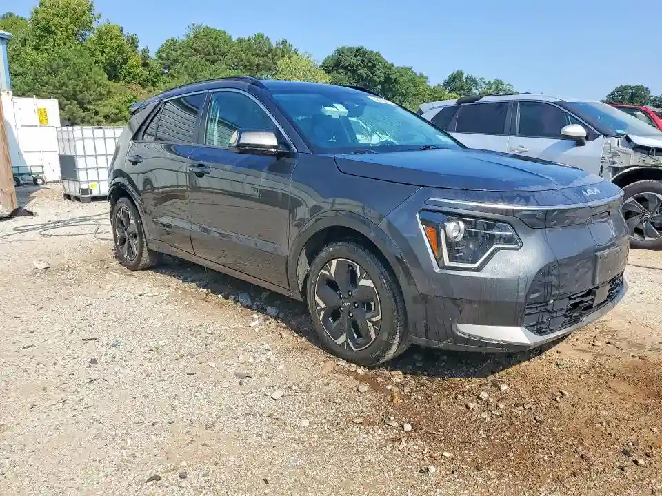 KNDCR3L1XP5072801 2023 KIA NIRO WIND-3