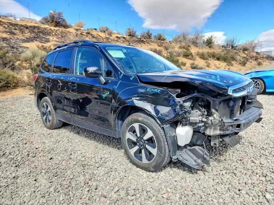 JF2SJAGC8HH430708 2017 SUBARU FORESTER-3