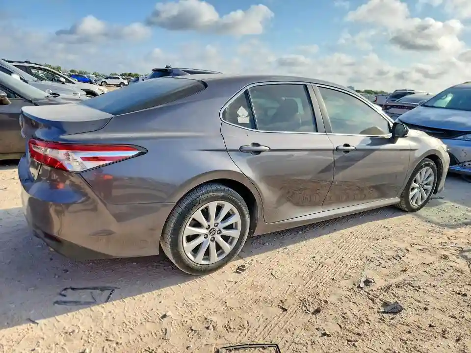 4T1B11HK3KU232827 2019 TOYOTA CAMRY-2