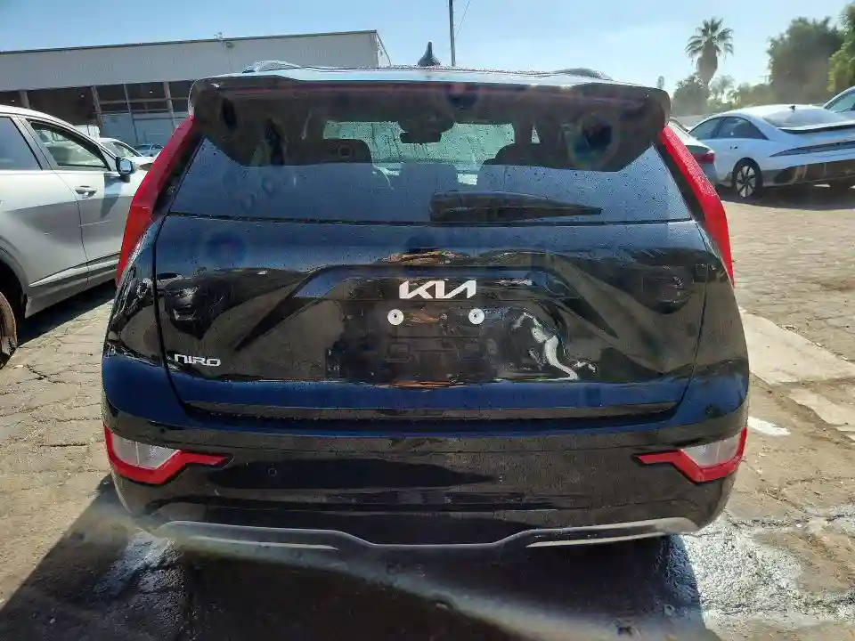KNDCR3L17P5027962 2023 KIA NIRO-5
