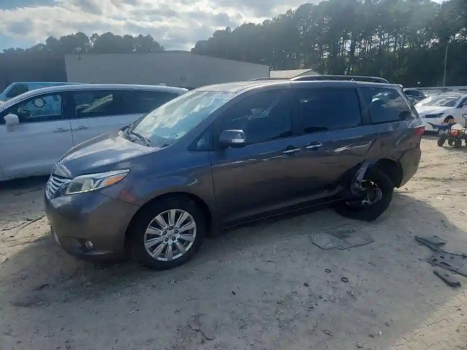 5TDYZ3DC8HS852569 2017 TOYOTA SIENNA-0