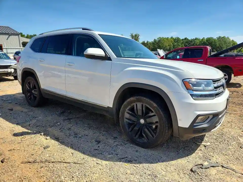 1V2NR2CA0JC575581 2018 VOLKSWAGEN ATLAS-3