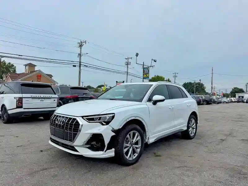 WA1DECF31P1080946 2023 AUDI Q3-1
