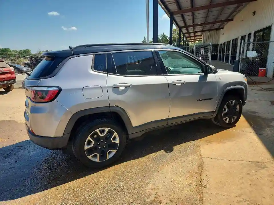 3C4NJDDB6JT199078 2018 JEEP COMPASS-2