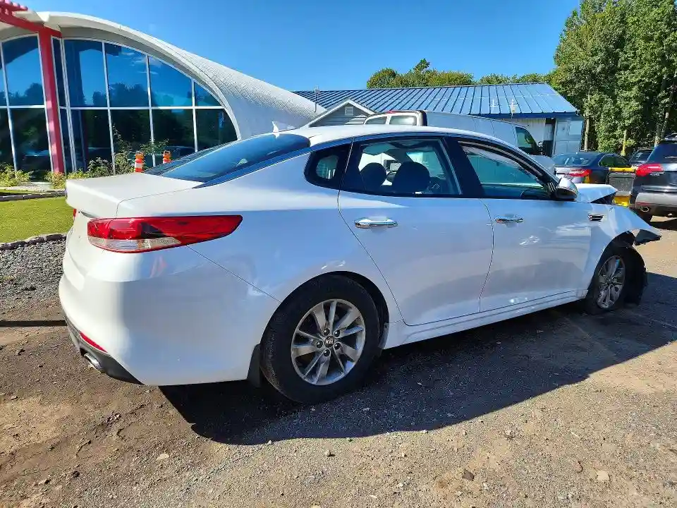 5XXGT4L35HG157780 2017 KIA OPTIMA-2