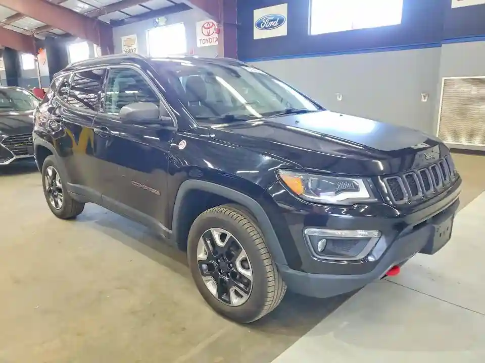 3C4NJDDB4JT129093 2018 JEEP COMPASS-3