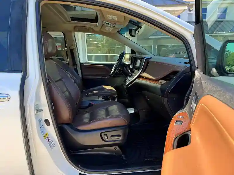 5TDDK3DC3GS132131 2016 TOYOTA SIENNA-4