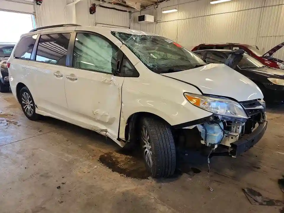 5TDYZ3DC4JS919254 2018 TOYOTA SIENNA-3
