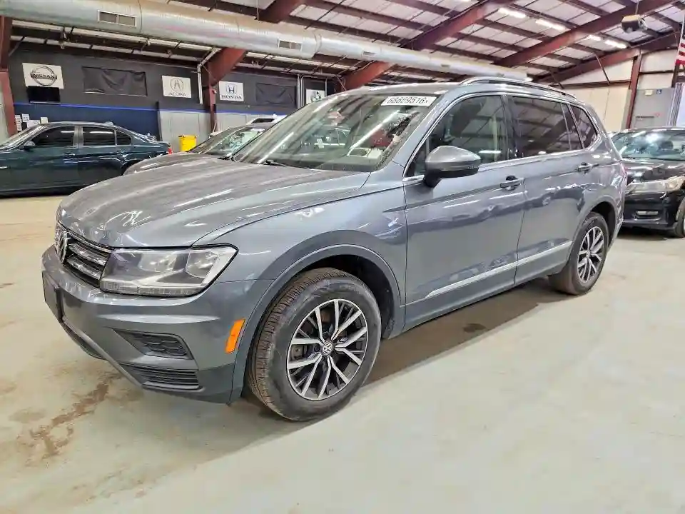 3VV2B7AX9LM182050 2020 VOLKSWAGEN TIGUAN-0