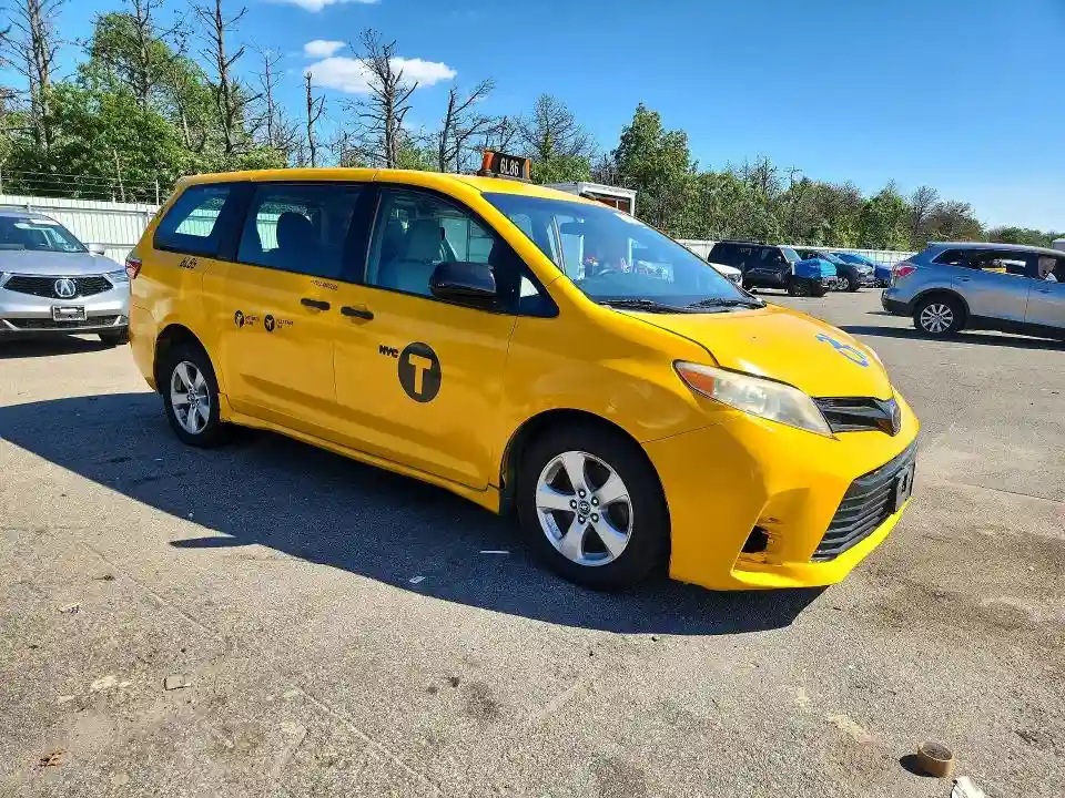 5TDZZ3DC1JS920625 2018 TOYOTA SIENNA-3