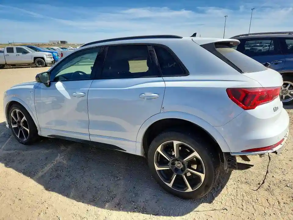 WA1EECF30N1024871 2022 AUDI Q3-1