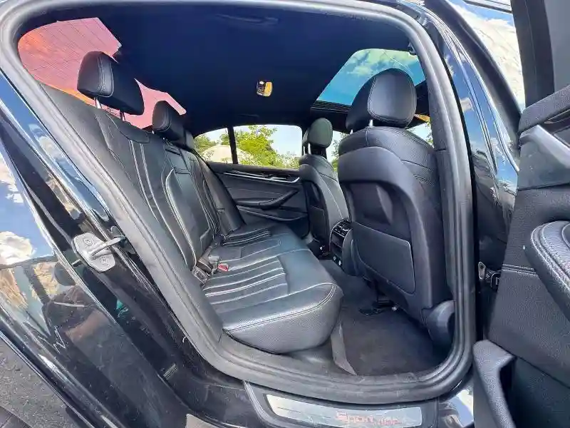 WBAJE7C55JG891091 2018 BMW 5 SERIES-5