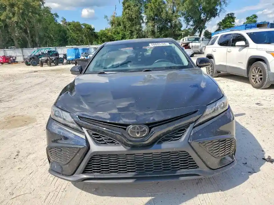4T1G11AK3MU462886 2021 TOYOTA CAMRY-4