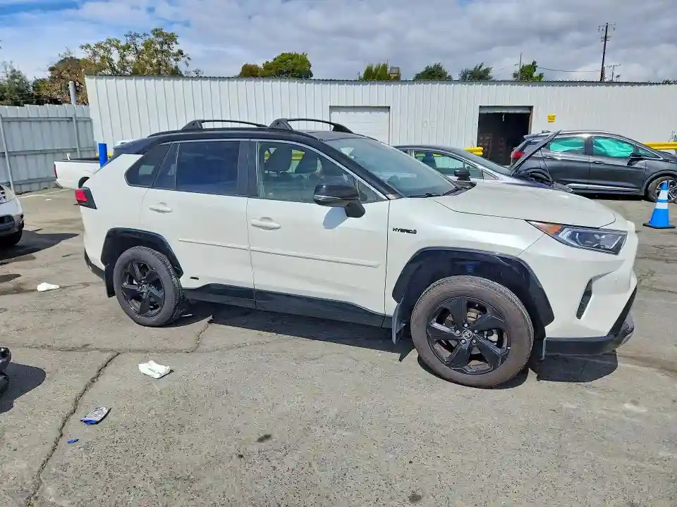 JTMEWRFV8LJ030521 2020 TOYOTA RAV4-3