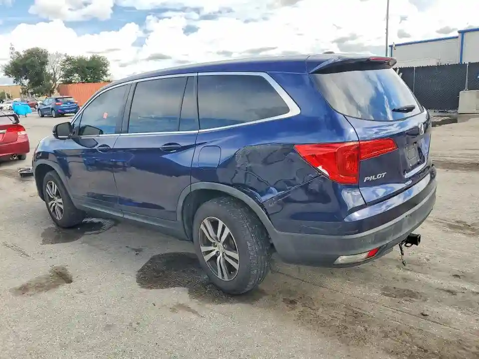 5FNYF5H38JB008640 2018 HONDA PILOT-1