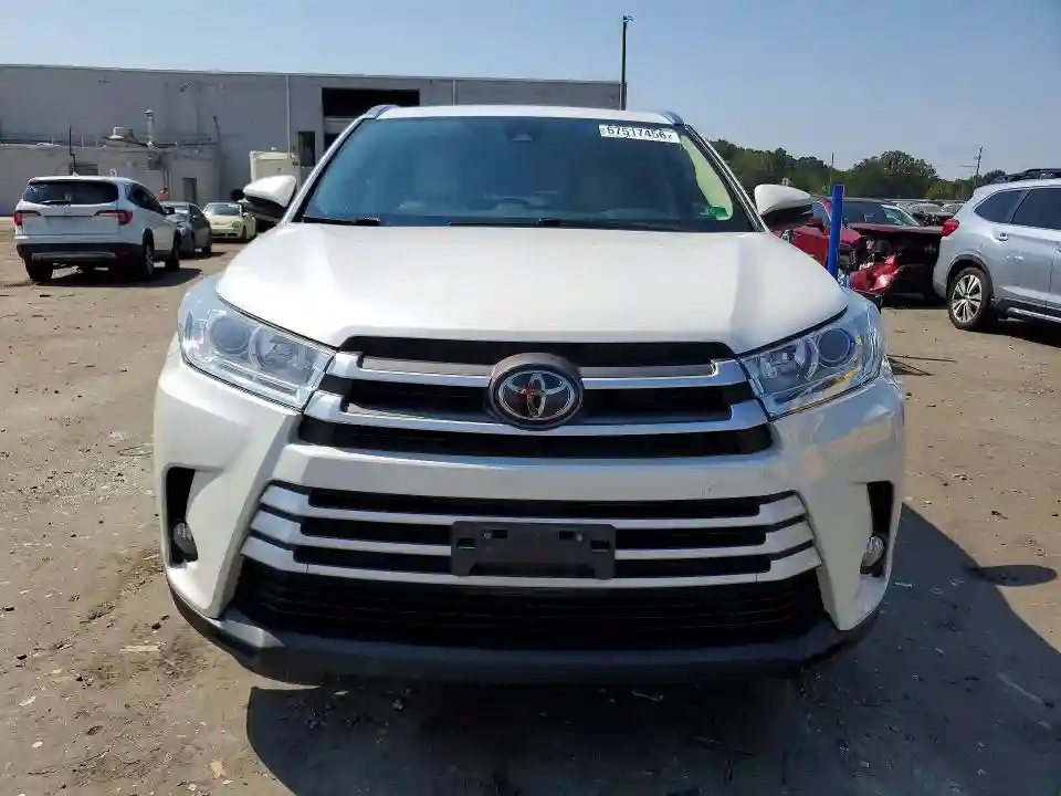 5TDJZRFHXJS911124 2018 TOYOTA HIGHLANDER-4