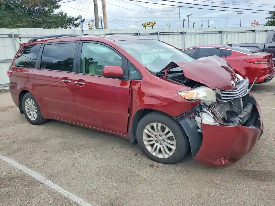 5TDYZ3DC1HS870783 2017 TOYOTA SIENNA-3