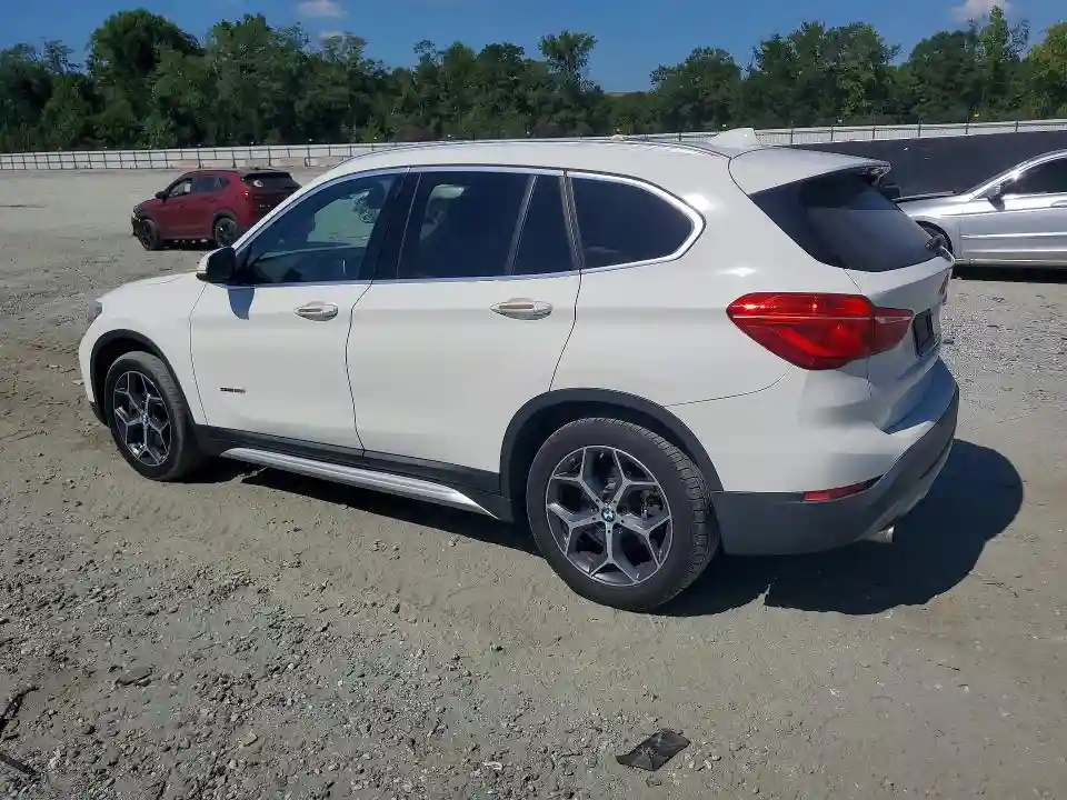 WBXHU7C35H5H37592 2017 BMW X1-1