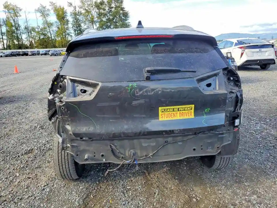 KNDCC3LG7N5158859 2022 KIA NIRO EV S-5