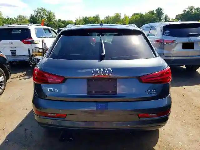 WA1ECCFS1JR002189 2018 AUDI Q3-5