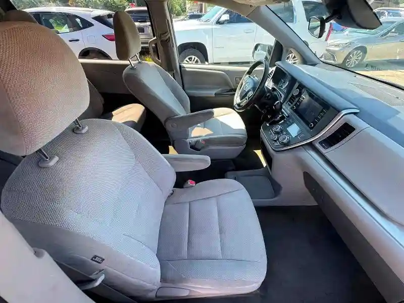 5TDZZ3DCXLS083327 2020 TOYOTA SIENNA-4