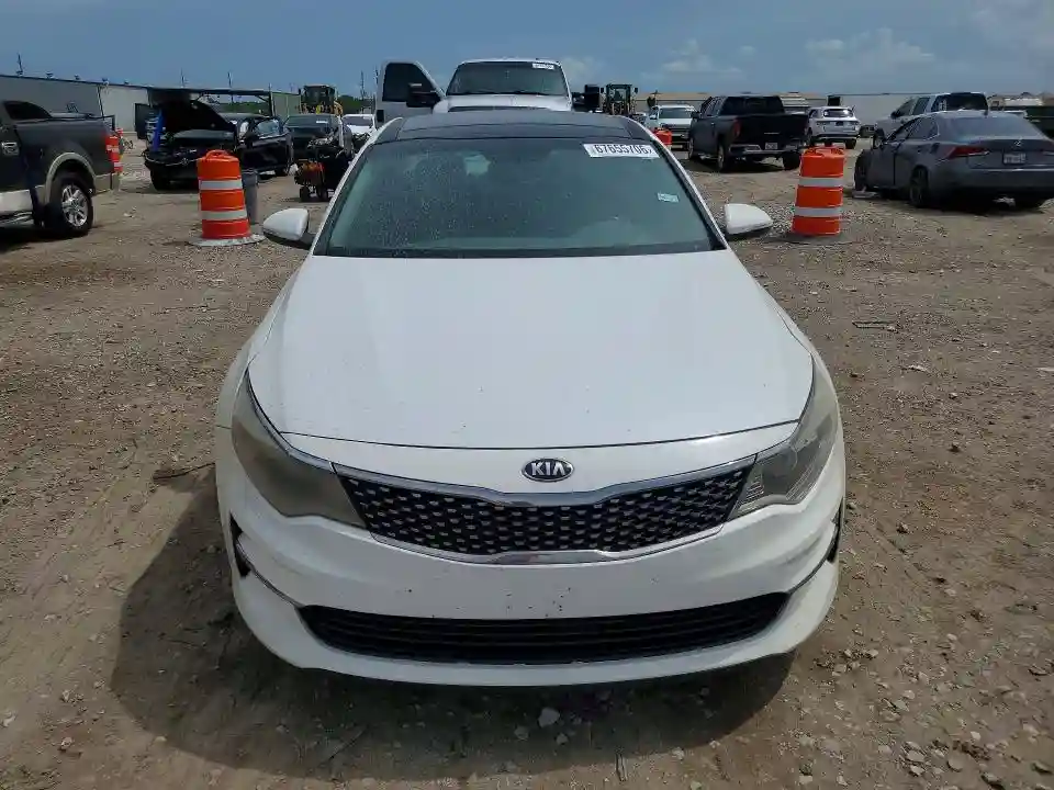 5XXGU4L35GG083059 2016 KIA OPTIMA-4