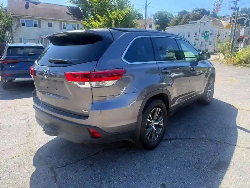 5TDBZRFH5KS985203 2019 TOYOTA HIGHLANDER-2