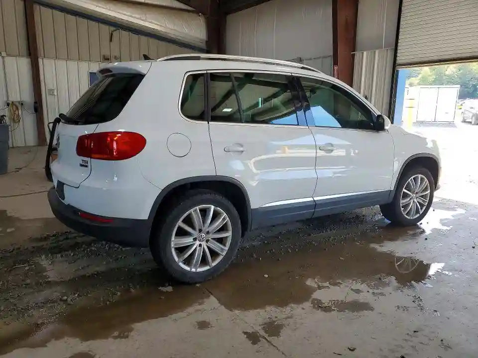 WVGBV7AX4GW585649 2016 VOLKSWAGEN TIGUAN-2