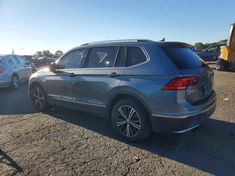 3VV2B7AX6JM013259 2018 VOLKSWAGEN TIGUAN-1