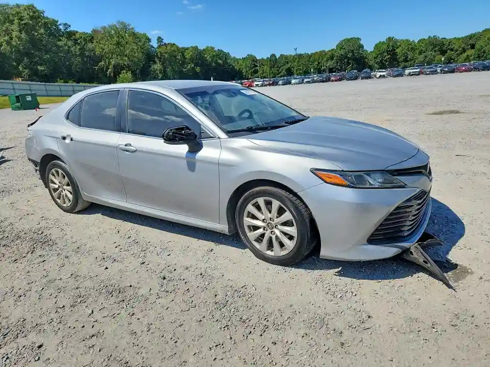 4T1C11AK4LU305588 2020 TOYOTA CAMRY-3