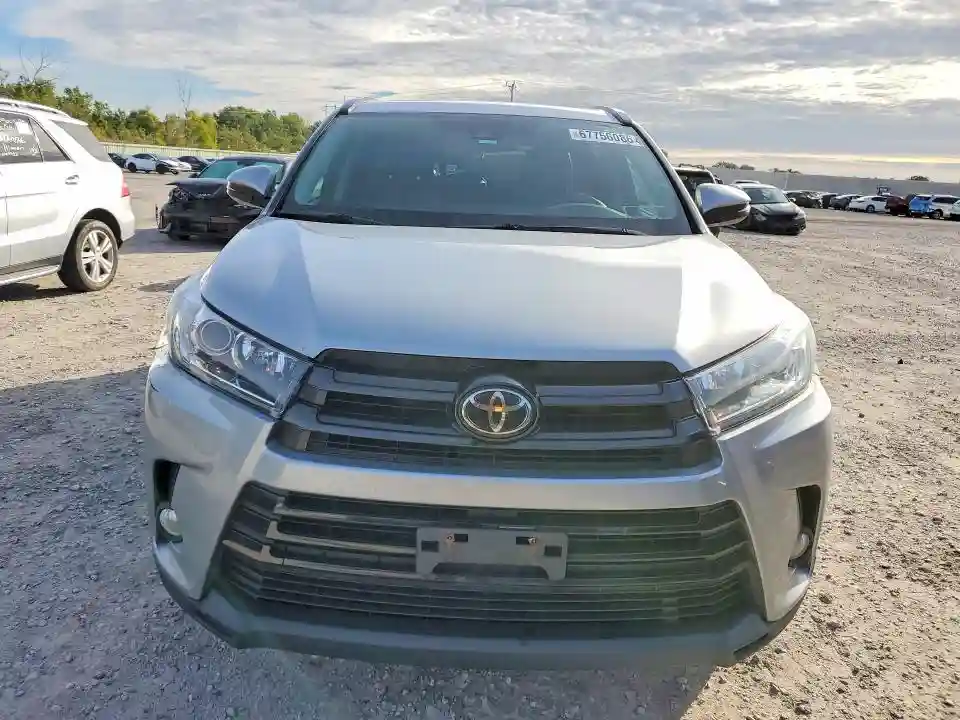 5TDJZRFHXHS470783 2017 TOYOTA HIGHLANDER-4