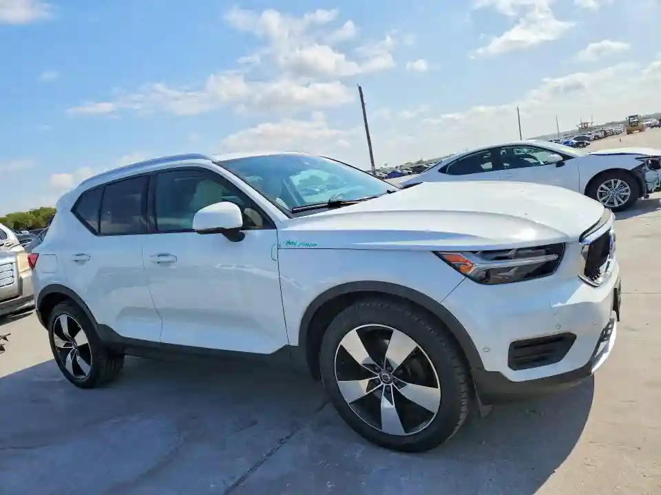 YV4162UK0K2133310 2019 VOLVO XC40-3