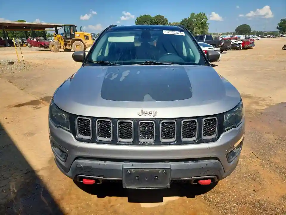 3C4NJDDB6JT199078 2018 JEEP COMPASS-4