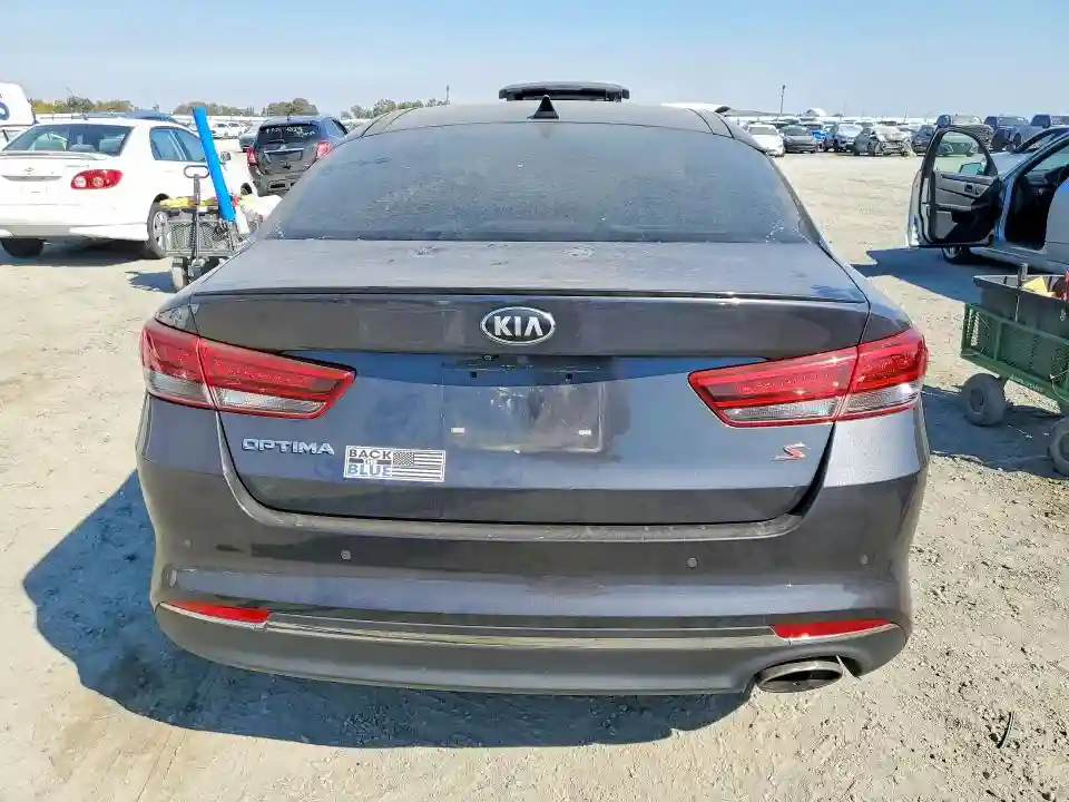 5XXGT4L33JG185650 2018 KIA OPTIMA-5