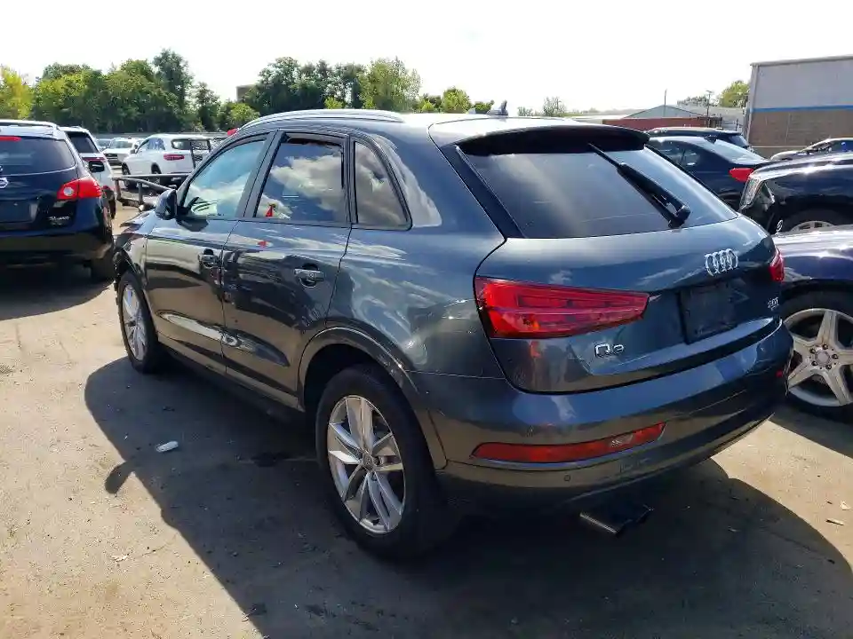 WA1ECCFS1JR002189 2018 AUDI Q3-1