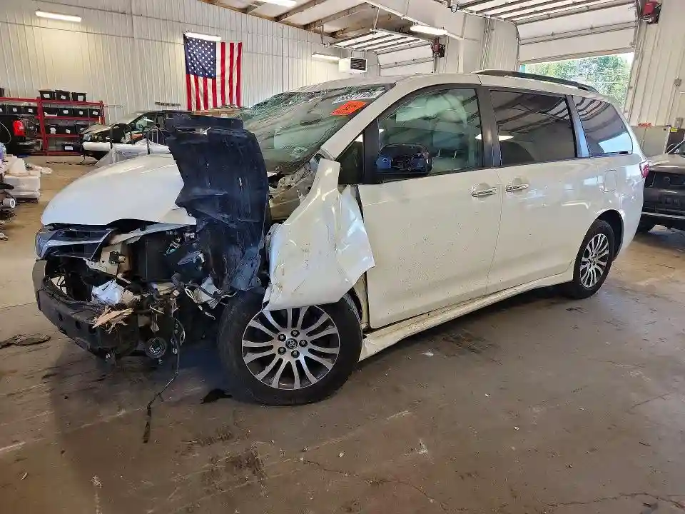5TDYZ3DC4JS919254 2018 TOYOTA SIENNA-0