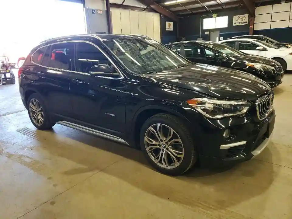WBXHT3C39H5F67765 2017 BMW X1-3