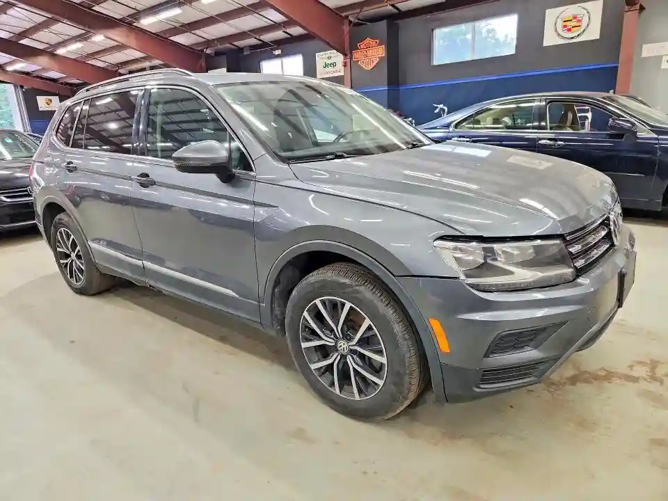3VV2B7AX9LM182050 2020 VOLKSWAGEN TIGUAN-3