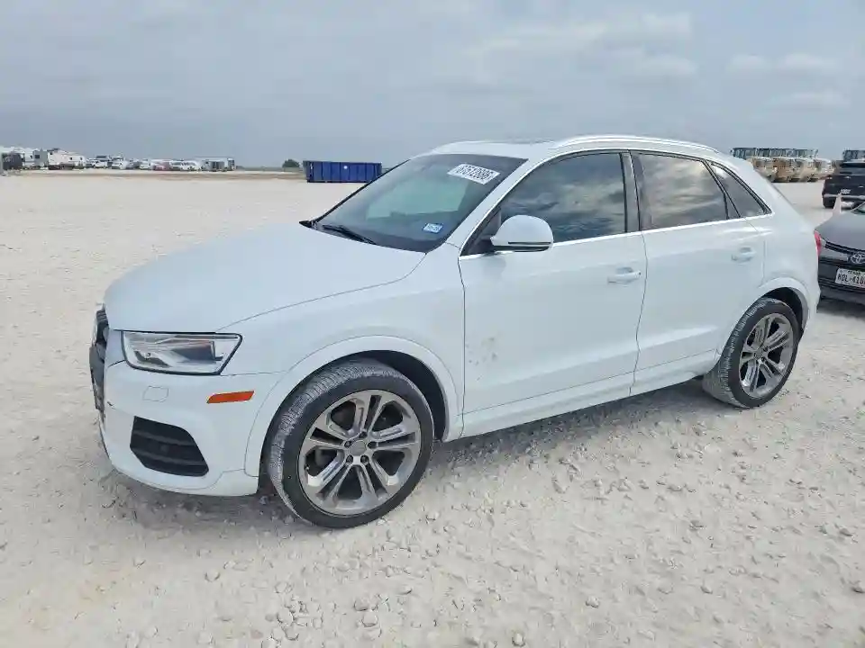 WA1HCCFS5HR000243 2017 AUDI Q3-0