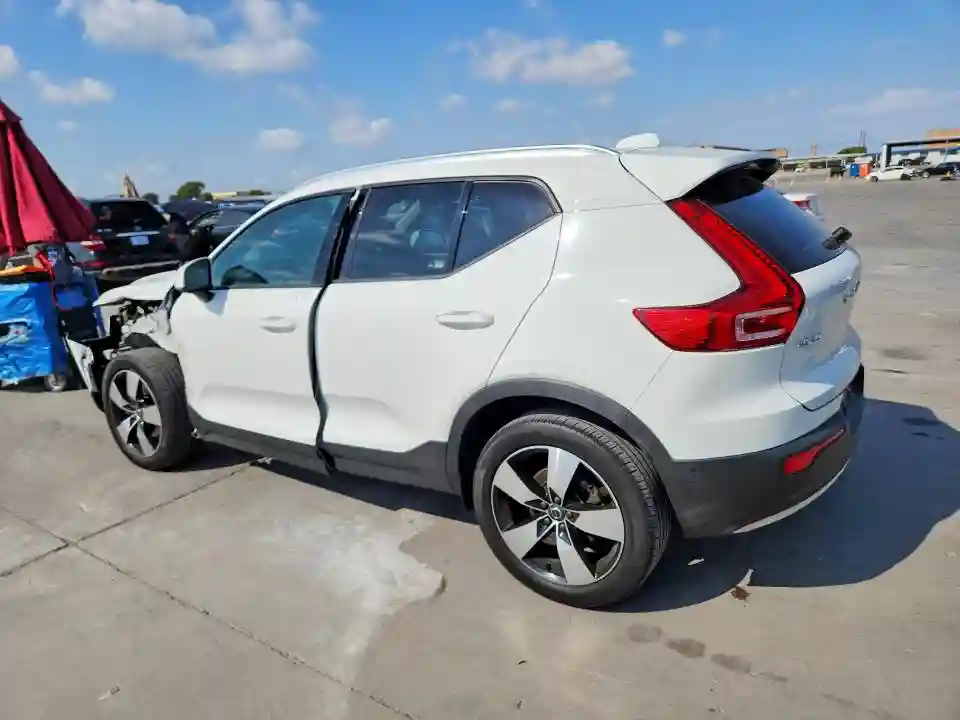 YV4162UK0K2133310 2019 VOLVO XC40-1