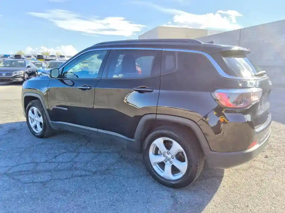 3C4NJCBB1MT592097 2021 JEEP COMPASS-1
