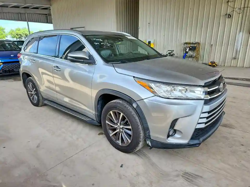 5TDKZRFH8HS516910 2017 TOYOTA HIGHLANDER-3
