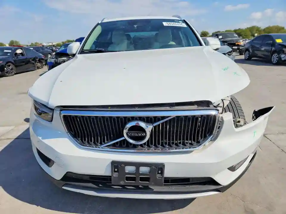 YV4162UK0K2133310 2019 VOLVO XC40-4
