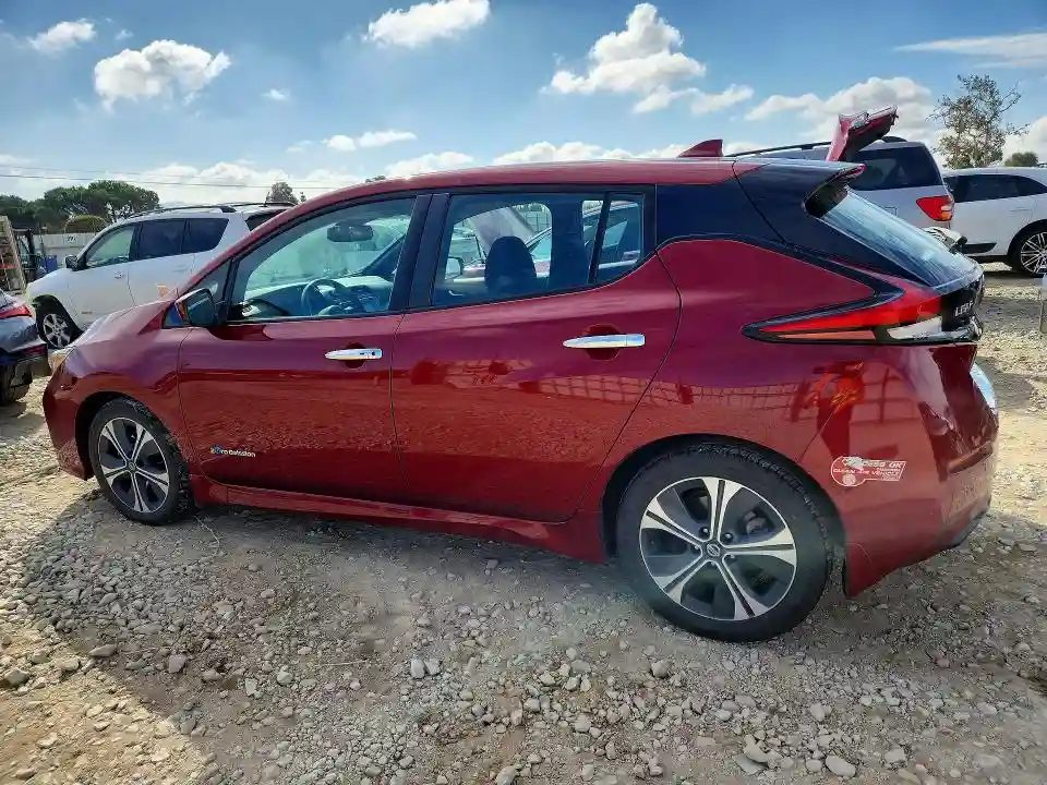 1N4AZ1CP9JC307813 2018 NISSAN LEAF-1