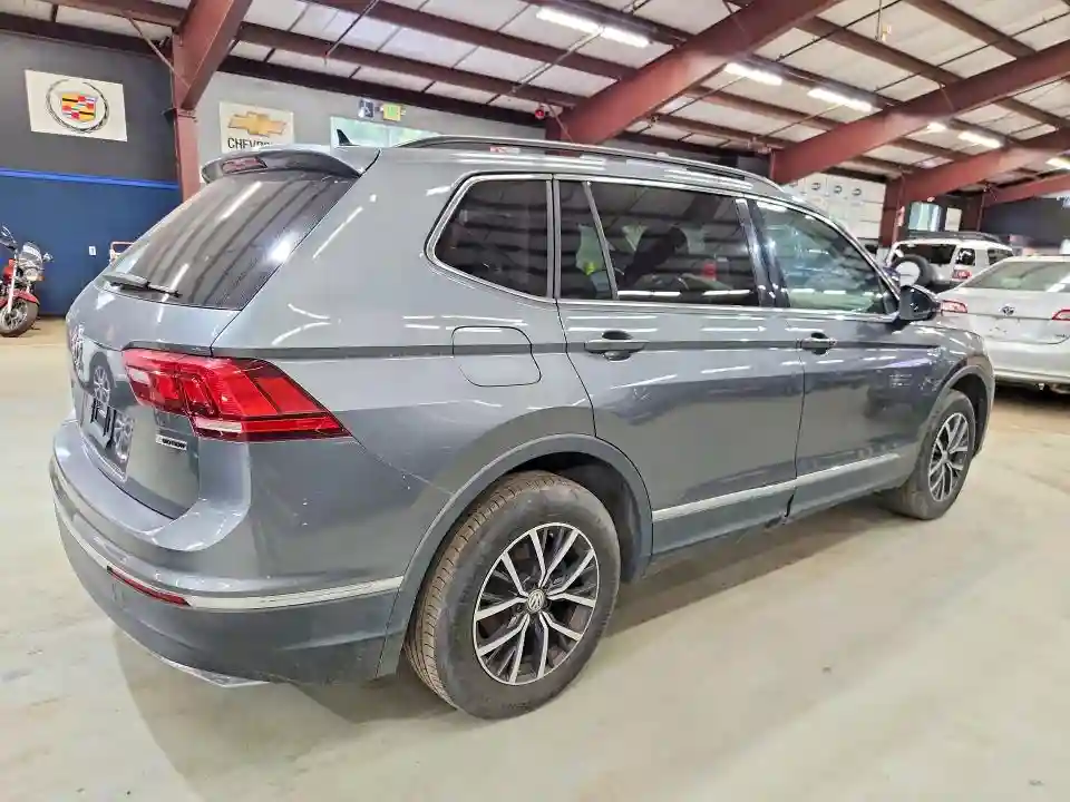 3VV2B7AX9LM182050 2020 VOLKSWAGEN TIGUAN-2