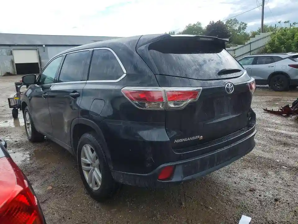 5TDZARFH8FS015082 2015 TOYOTA HIGHLANDER-1