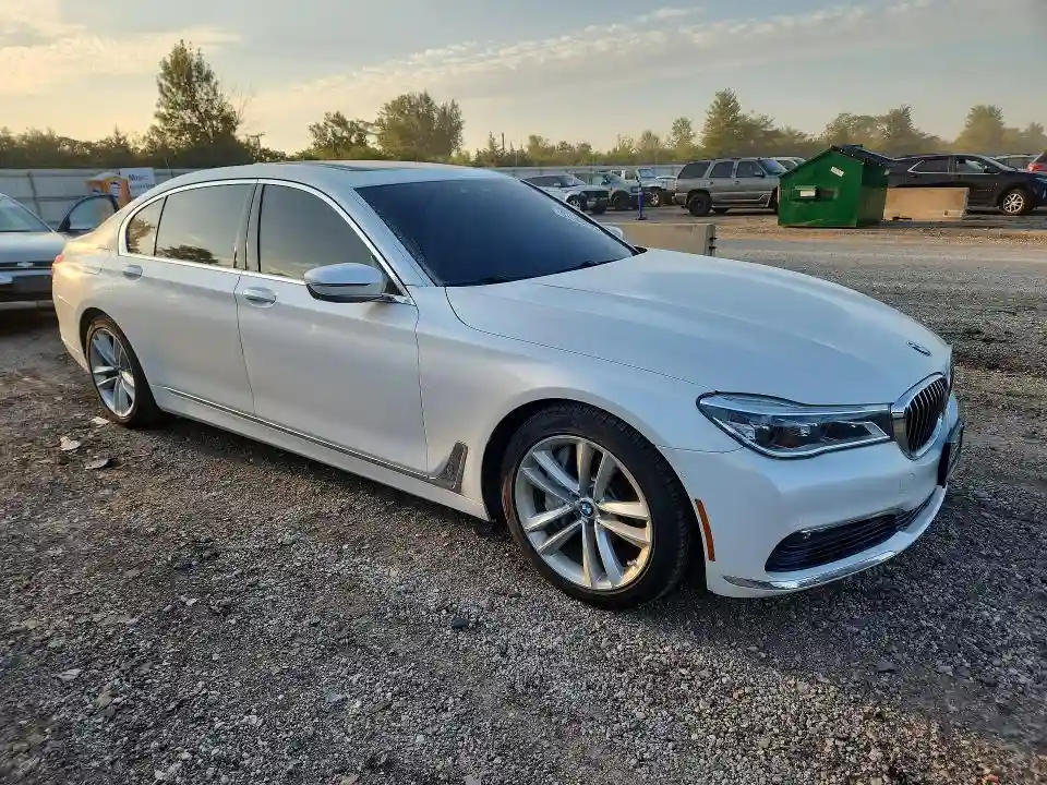 WBA7F2C51HG422231 2017 BMW 7 SERIES-3